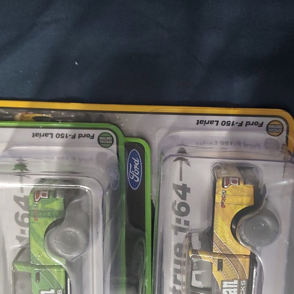 :2 F-150 lariat 1:64 auto world limited edition trojan tracks die-cast trucks - Picture 8 of 12